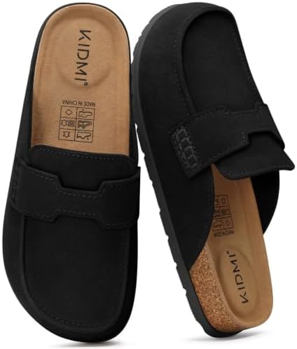 Closed toe clog mule in black